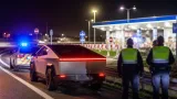 Tesla Cybertruck auf A99 gestoppt: zulässiges Gesamtgewicht verlangt Lkw‑Führerschein